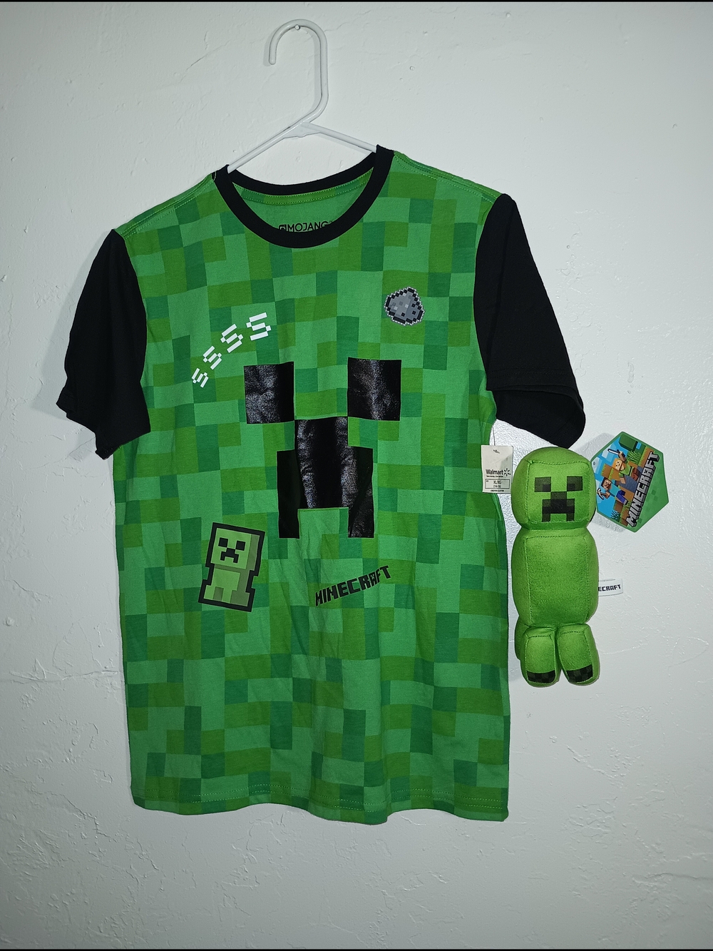 Mojang Minecraft Shirt And Plush